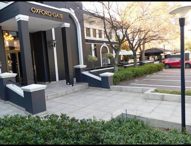 253M² OFFICE TO LET IN HYDE PARK